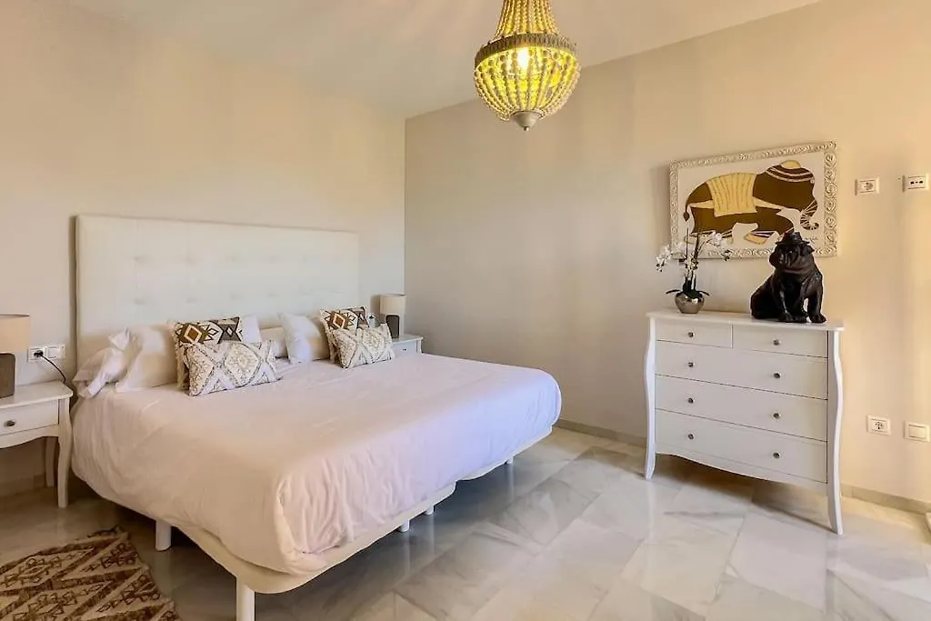 Apartment Oleholidays Genova 2 Junto A Hotel Marriot Marbella