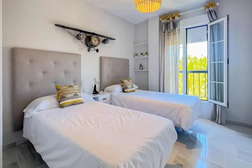 Oleholidays Genova 2 Junto A Hotel Marriot Marbella