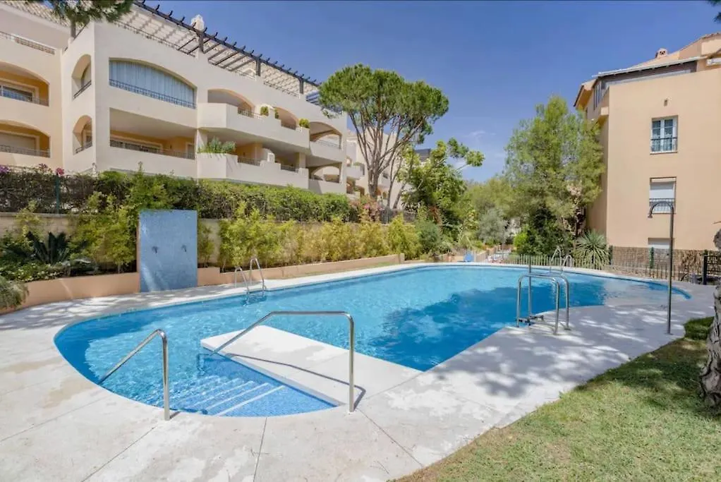 Oleholidays Genova 2 Junto A Hotel Marriot Marbella